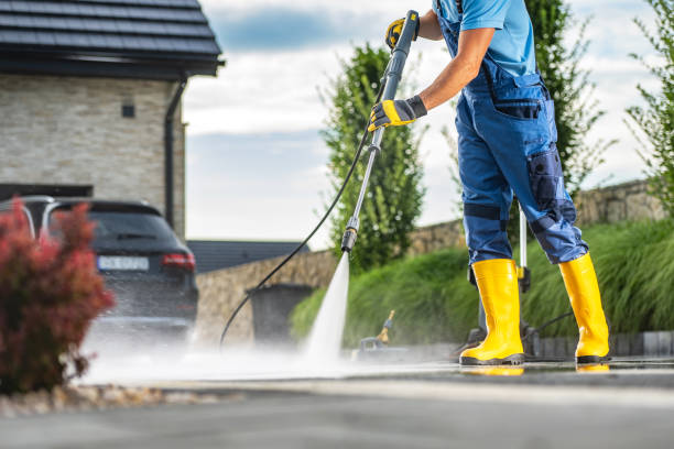 Best Commercial Pressure Washing  in Little Walnut Village, NM